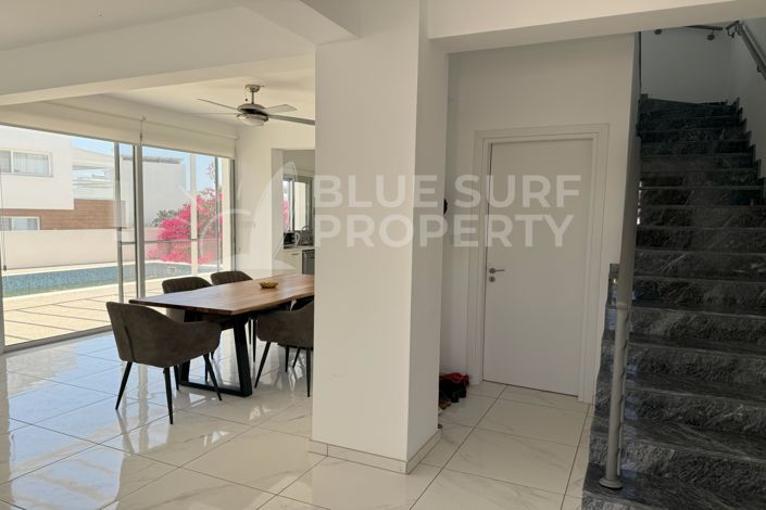 Image No.2-3 Bed Villa for sale