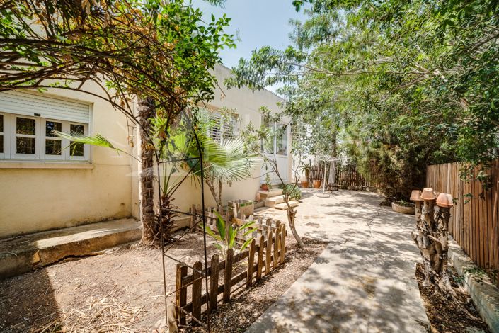 Image No.26-4 Bed Bungalow for sale