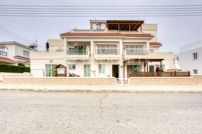 Image No.20-3 Bed Apartment for sale