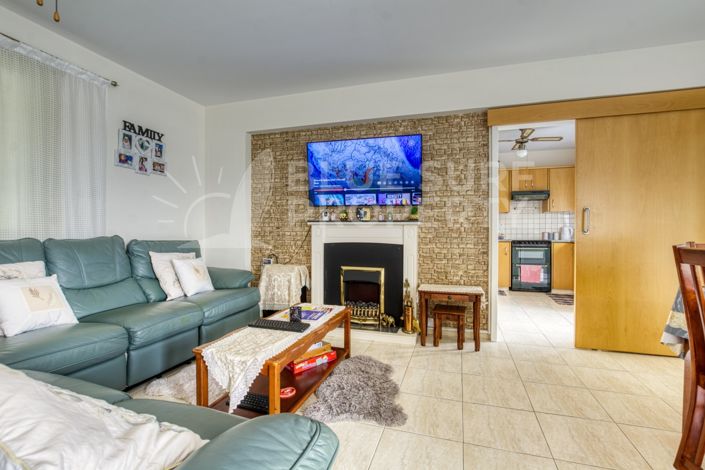 Image No.3-3 Bed Apartment for sale