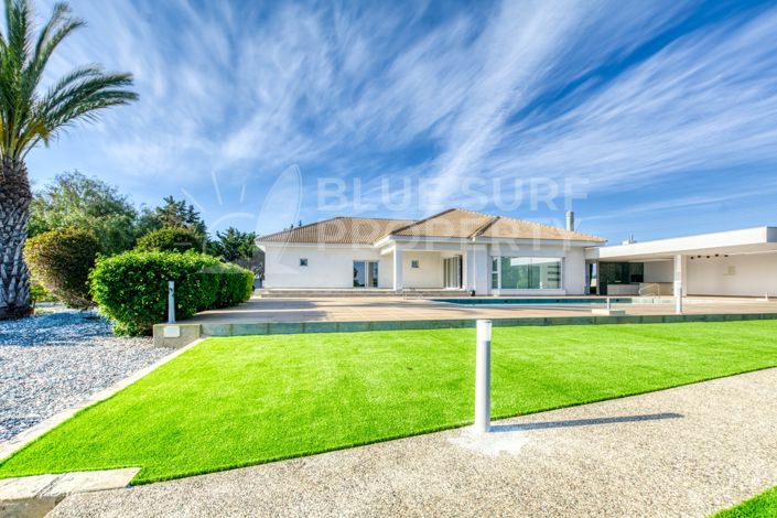 Image No.1-4 Bed Bungalow for sale