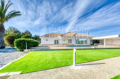 4 Bed Bungalow for sale