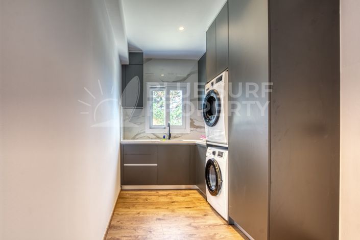 Image No.10-4 Bed Bungalow for sale