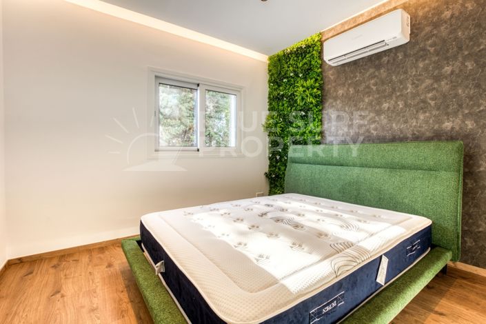 Image No.20-4 Bed Bungalow for sale