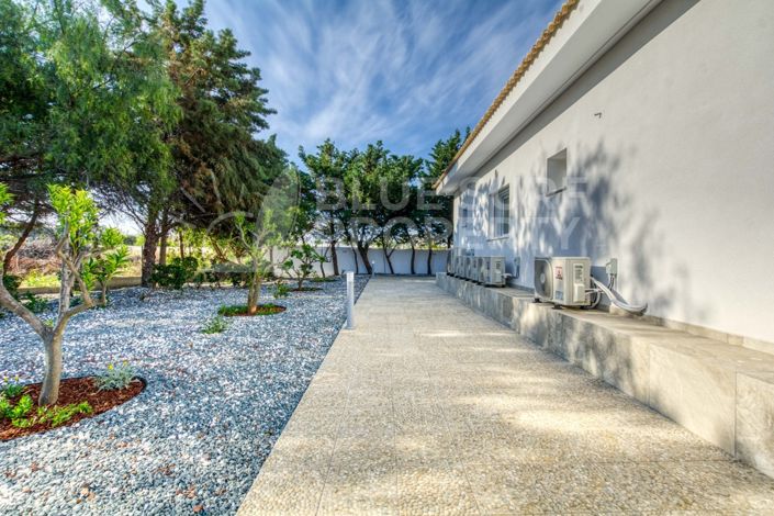 Image No.32-4 Bed Bungalow for sale