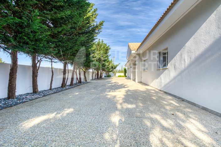 Image No.33-4 Bed Bungalow for sale