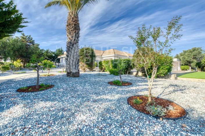 Image No.37-4 Bed Bungalow for sale