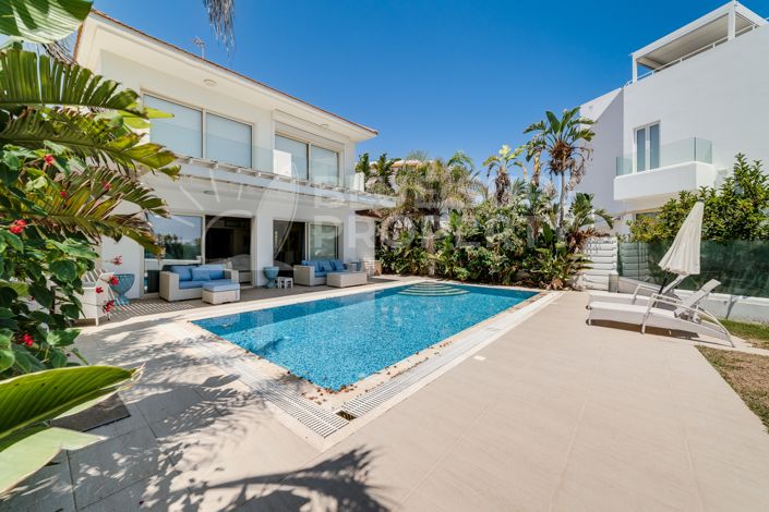 Image No.27-4 Bed Villa for sale