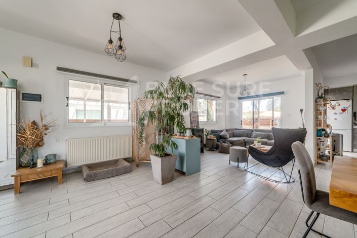 Image No.3-3 Bed Villa for sale