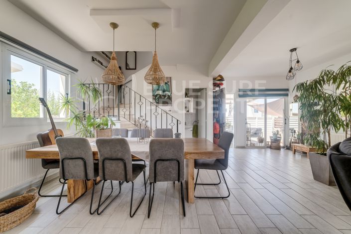 Image No.6-3 Bed Villa for sale