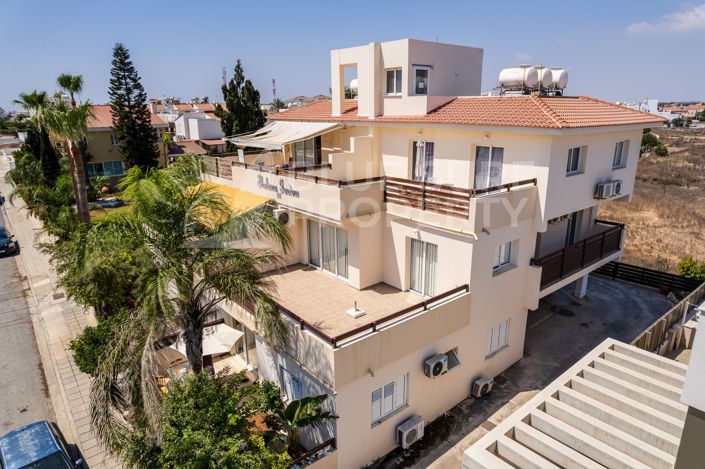 Image No.22-2 Bed Apartment for sale