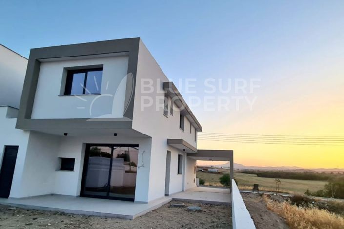 Image No.1-3 Bed Villa for sale