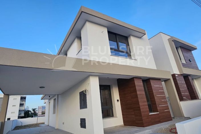 Image No.8-3 Bed Villa for sale