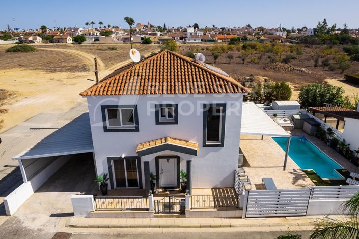 Image No.2-3 Bed Villa for sale