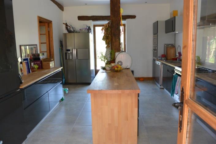 Image No.9-9 Bed Country Property for sale