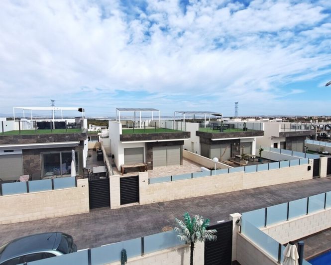 Image No.41-3 Bed Villa for sale