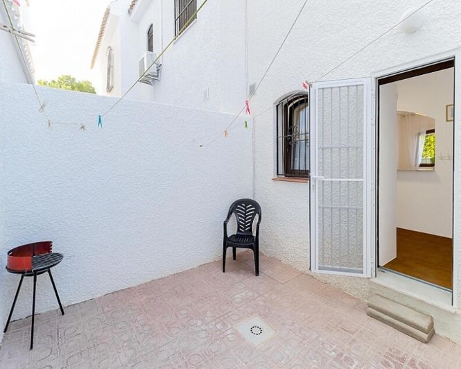 Image No.27-3 Bed Townhouse for sale