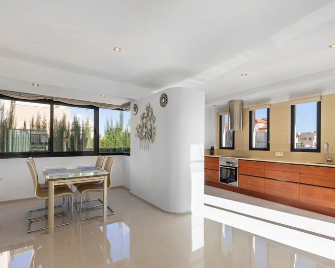 Image No.11-5 Bed Villa for sale