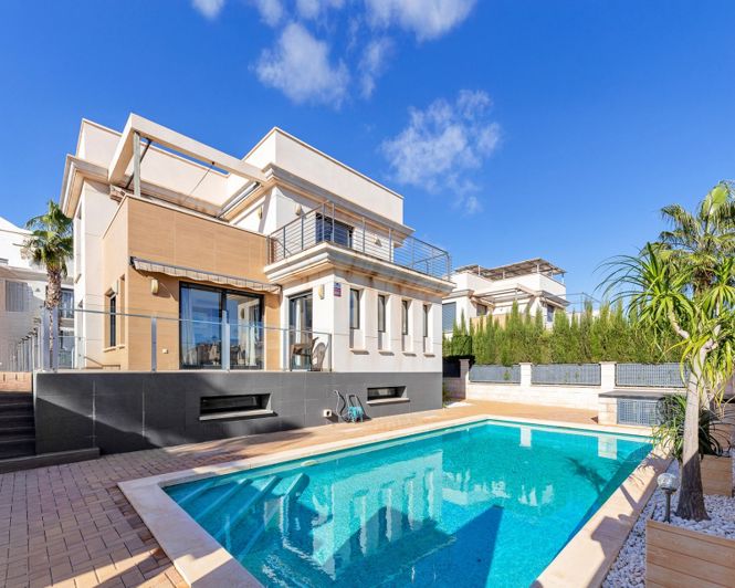 Image No.2-5 Bed Villa for sale