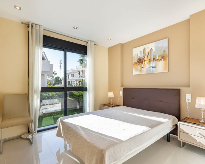 Image No.27-5 Bed Villa for sale