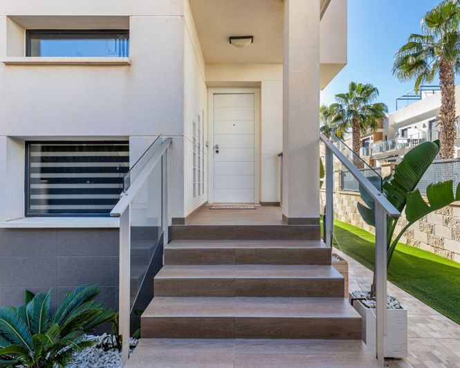 Image No.36-5 Bed Villa for sale