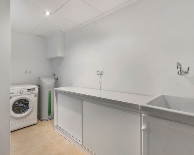 Image No.50-5 Bed Villa for sale