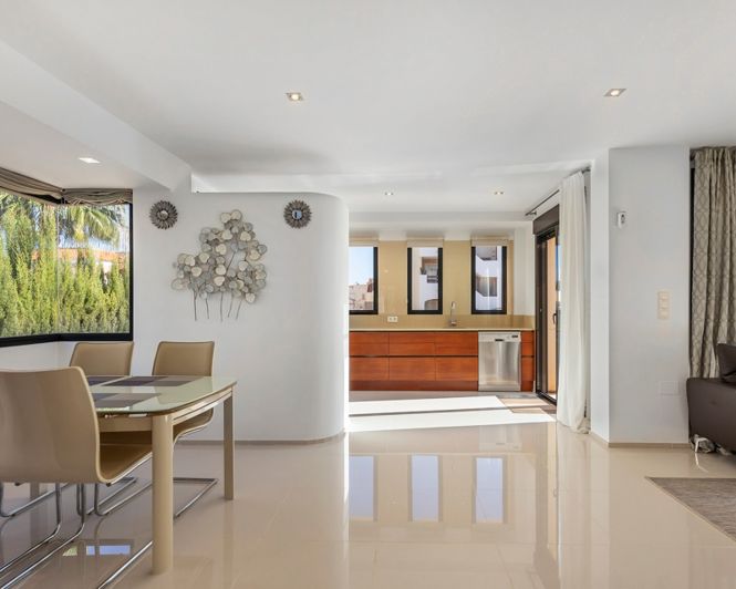 Image No.7-5 Bed Villa for sale