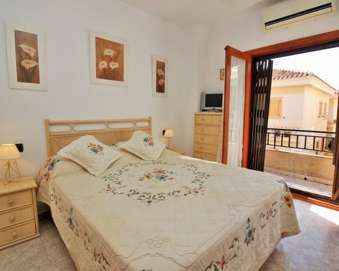 Image No.16-2 Bed Townhouse for sale