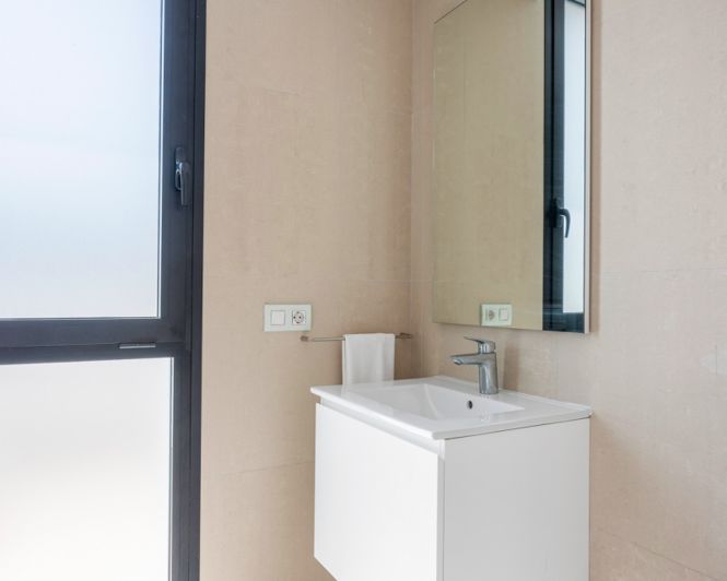 Image No.15-4 Bed Villa for sale