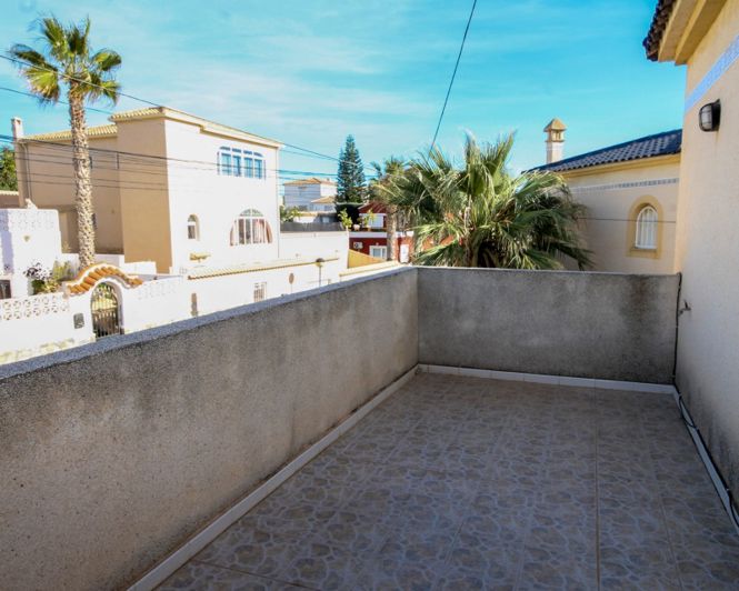 Image No.18-3 Bed Villa for sale