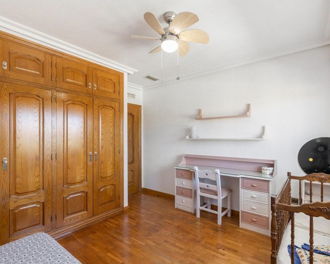 Image No.27-5 Bed Villa for sale