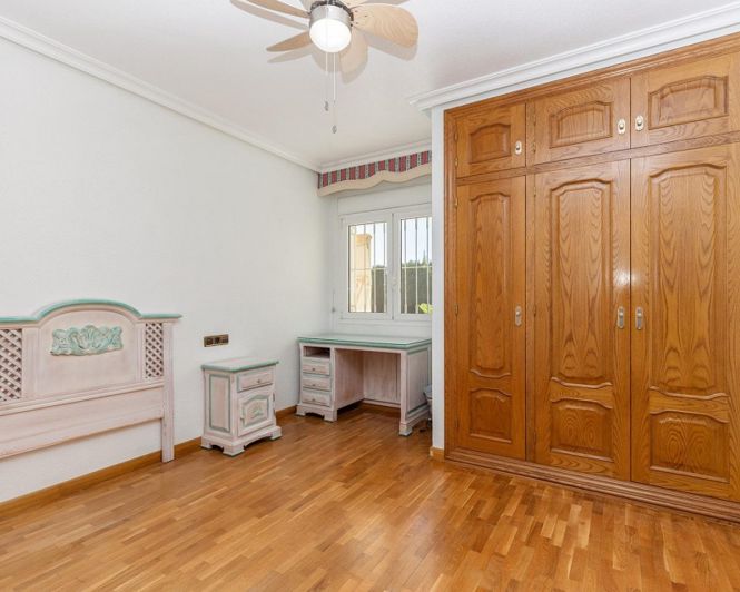 Image No.28-5 Bed Villa for sale