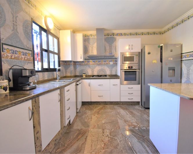 Image No.5-4 Bed Villa for sale