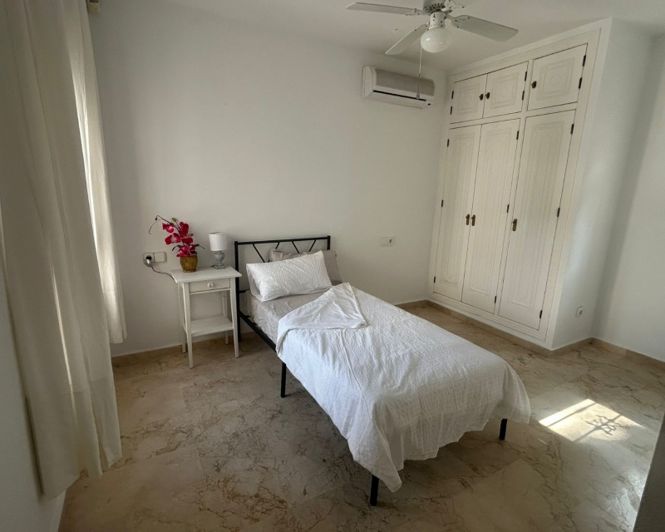 Image No.27-5 Bed Villa for sale