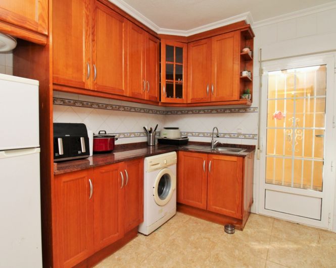 Image No.8-3 Bed Townhouse for sale