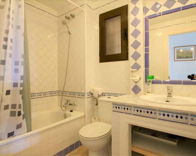 Image No.10-3 Bed Apartment for sale