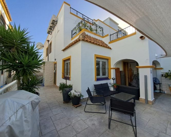 Image No.1-3 Bed Villa for sale