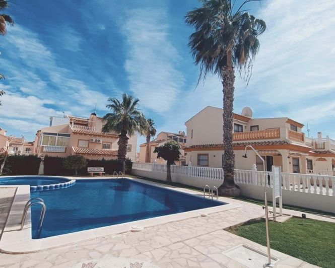 Image No.2-3 Bed Townhouse for sale