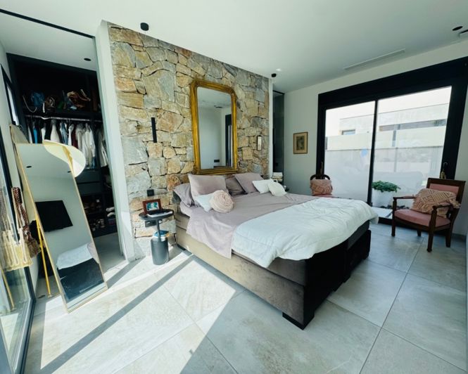 Image No.11-3 Bed Villa for sale