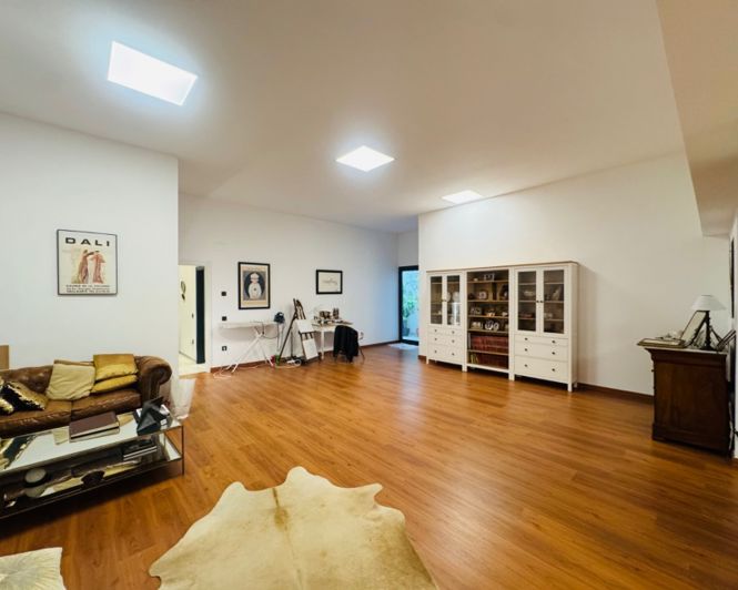 Image No.19-3 Bed Villa for sale