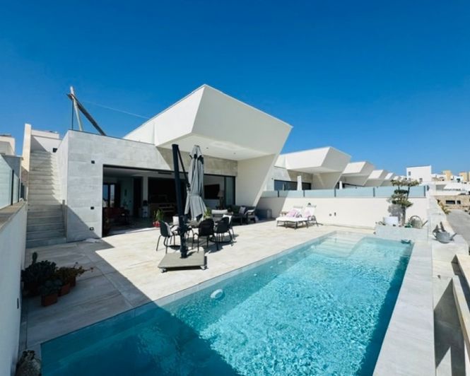 Image No.4-3 Bed Villa for sale