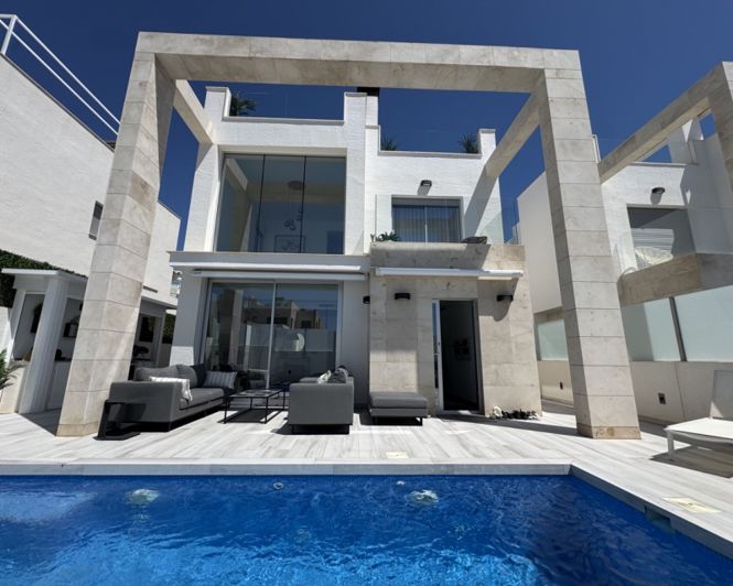 Image No.3-4 Bed Villa for sale