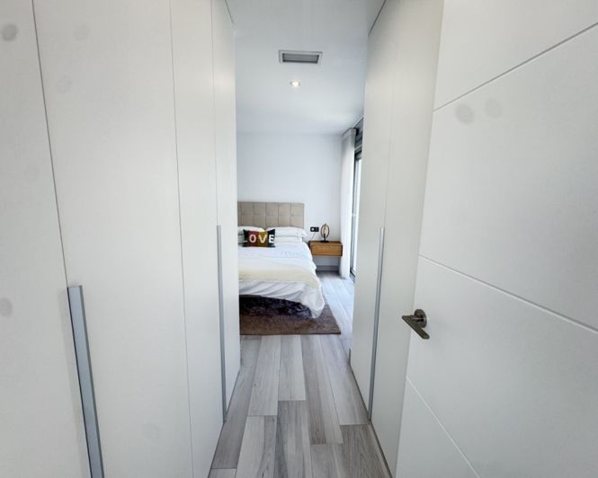 Image No.9-4 Bed Villa for sale