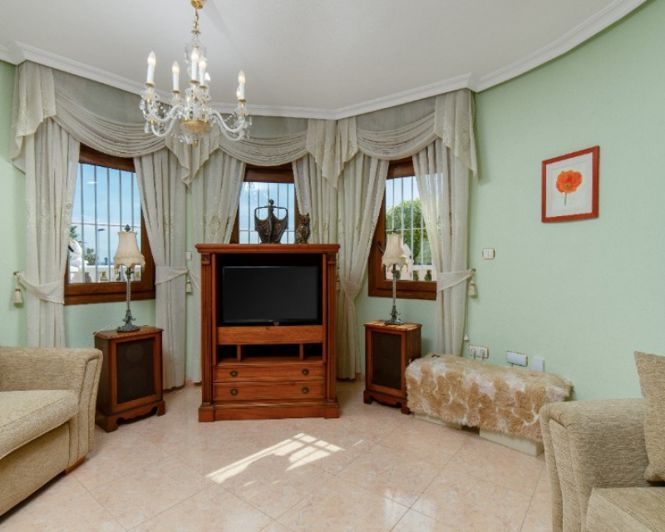 Image No.10-2 Bed Villa for sale