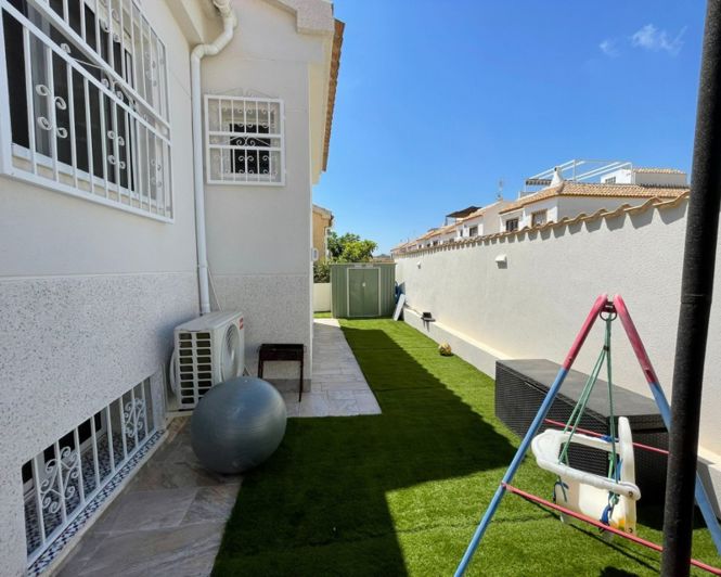 Image No.27-3 Bed Villa for sale