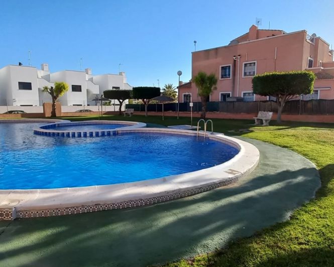 Image No.2-3 Bed Villa for sale