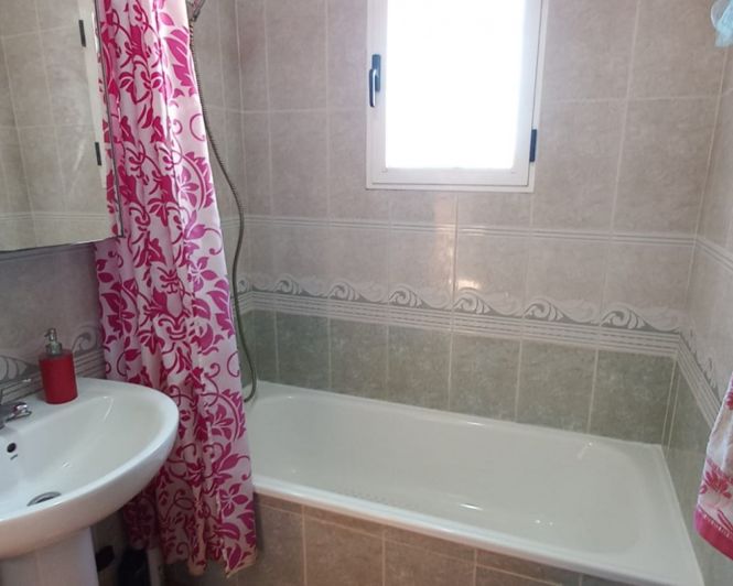 Image No.40-3 Bed Villa for sale