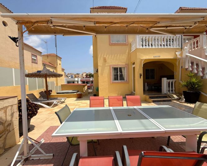 Image No.12-4 Bed Apartment for sale