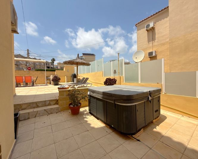 Image No.13-4 Bed Apartment for sale