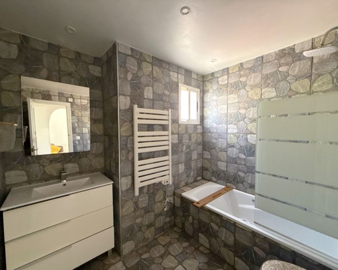 Image No.8-4 Bed Apartment for sale